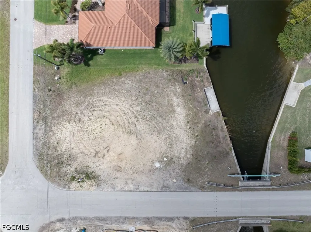 2581 SW 28th Terrace Cape Coral FL 33914