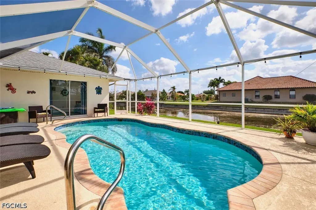 2201 SE 5th Avenue Cape Coral FL 33990