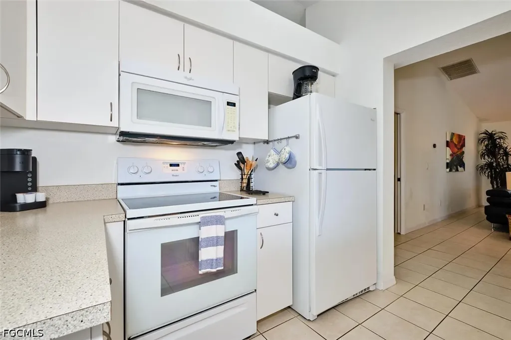 2201 SE 5th Avenue Cape Coral FL 33990