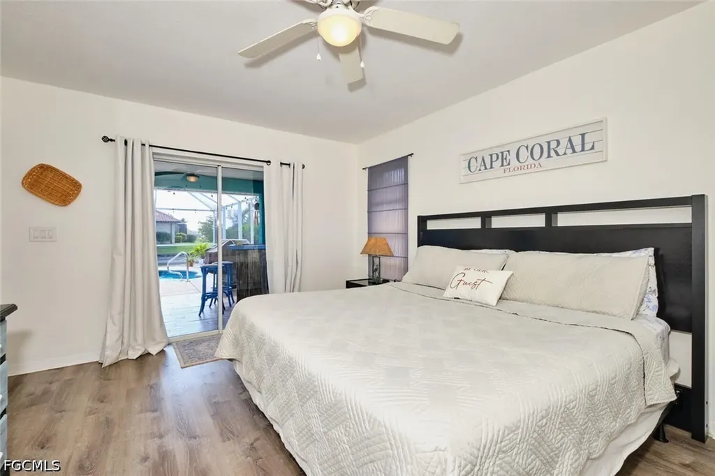 2201 SE 5th Avenue Cape Coral FL 33990