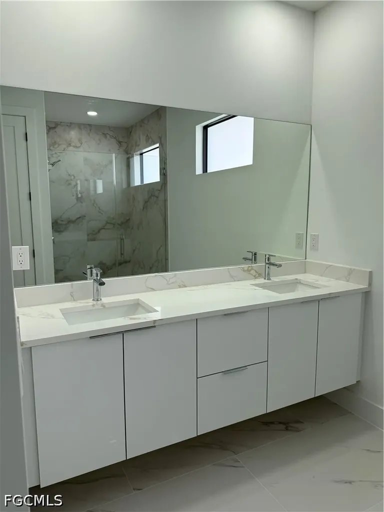 1117 NE 15th Street Cape Coral FL 33909