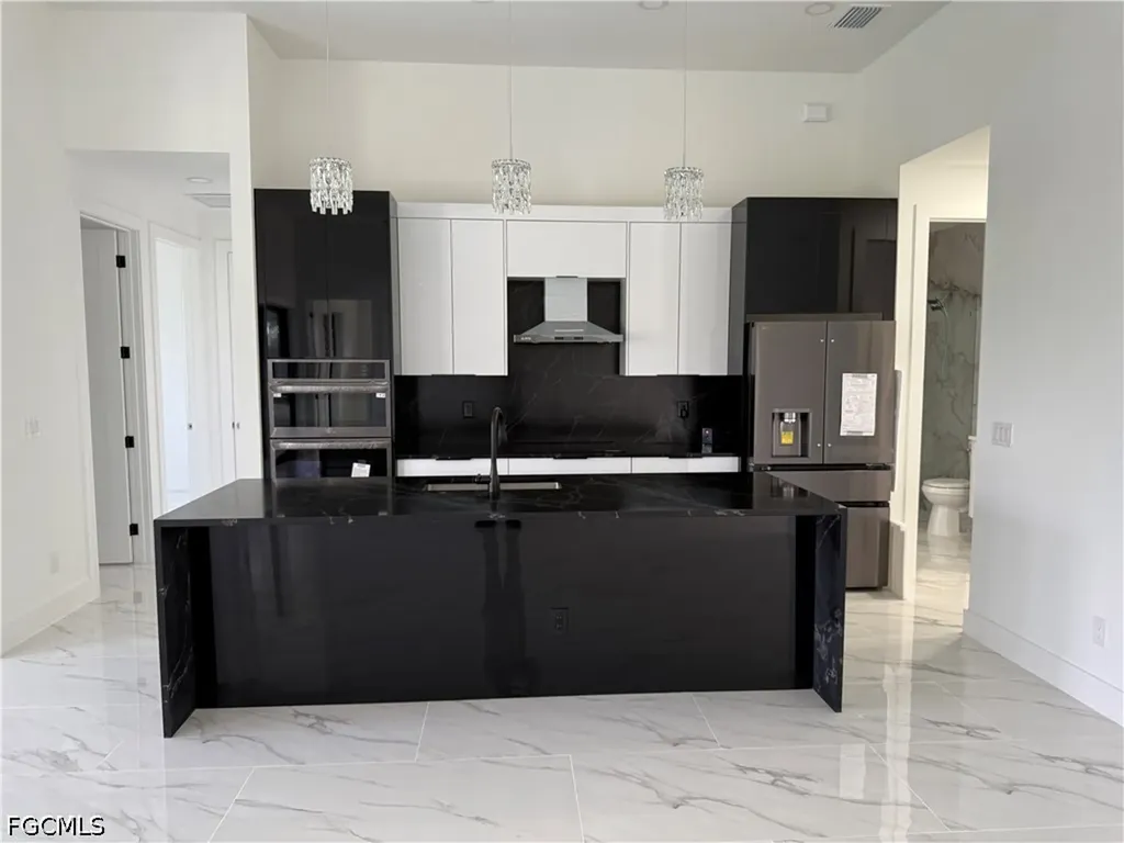 1117 NE 15th Street Cape Coral FL 33909