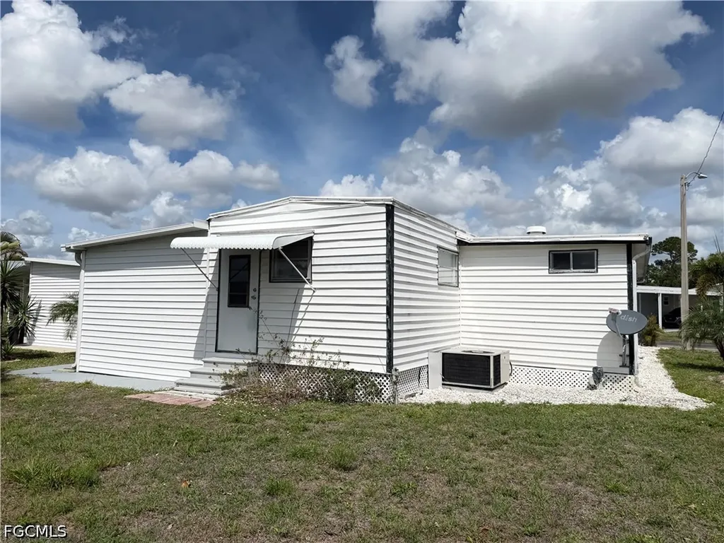 174 Overland Trail North Fort Myers FL 33917