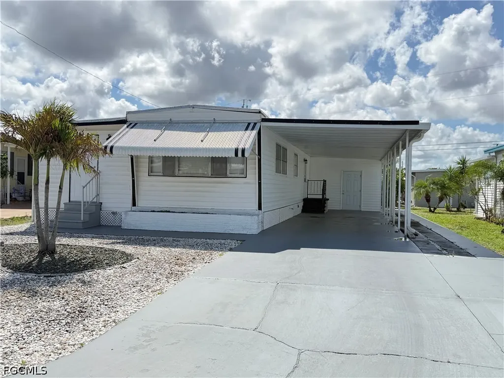 174 Overland Trail North Fort Myers FL 33917