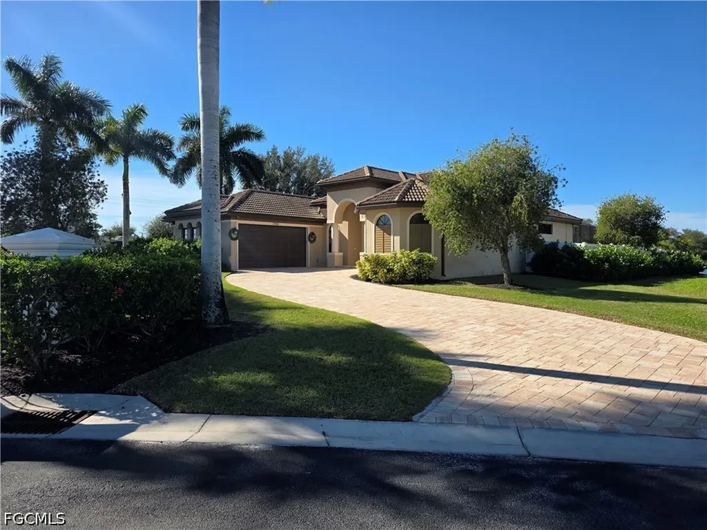 2406 Kismet Lakes Lane Cape Coral FL 33993