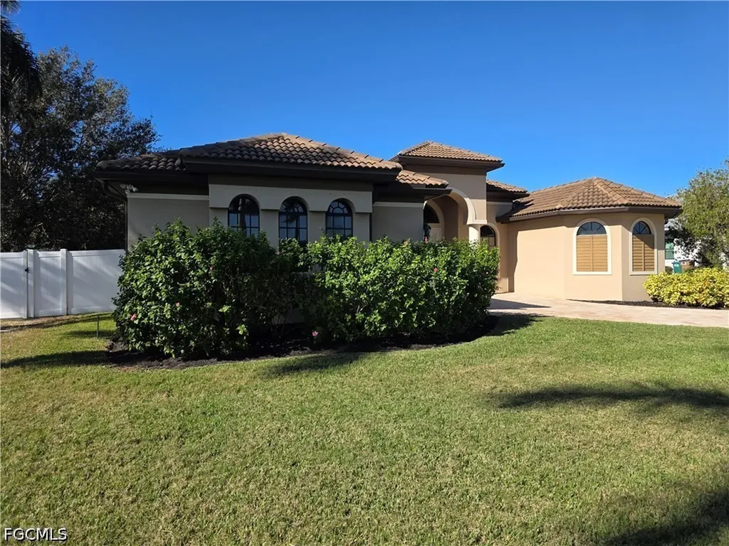 2406 Kismet Lakes Lane Cape Coral FL 33993