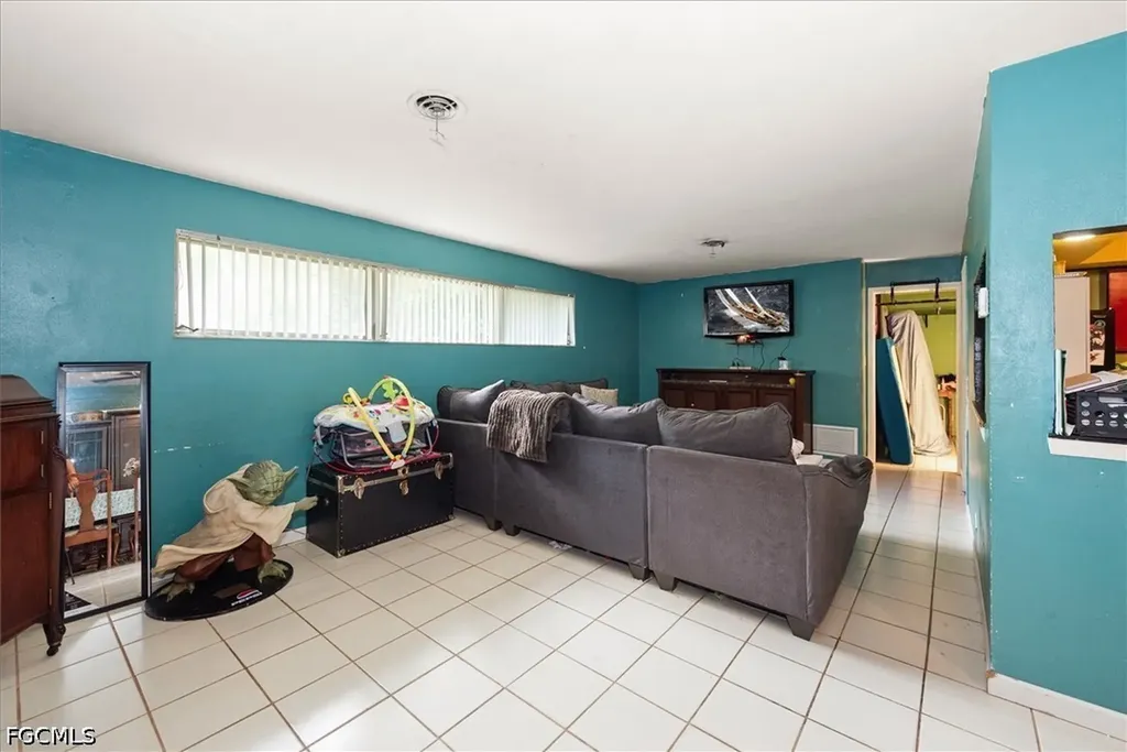 319 W Mariana Avenue North Fort Myers FL 33903