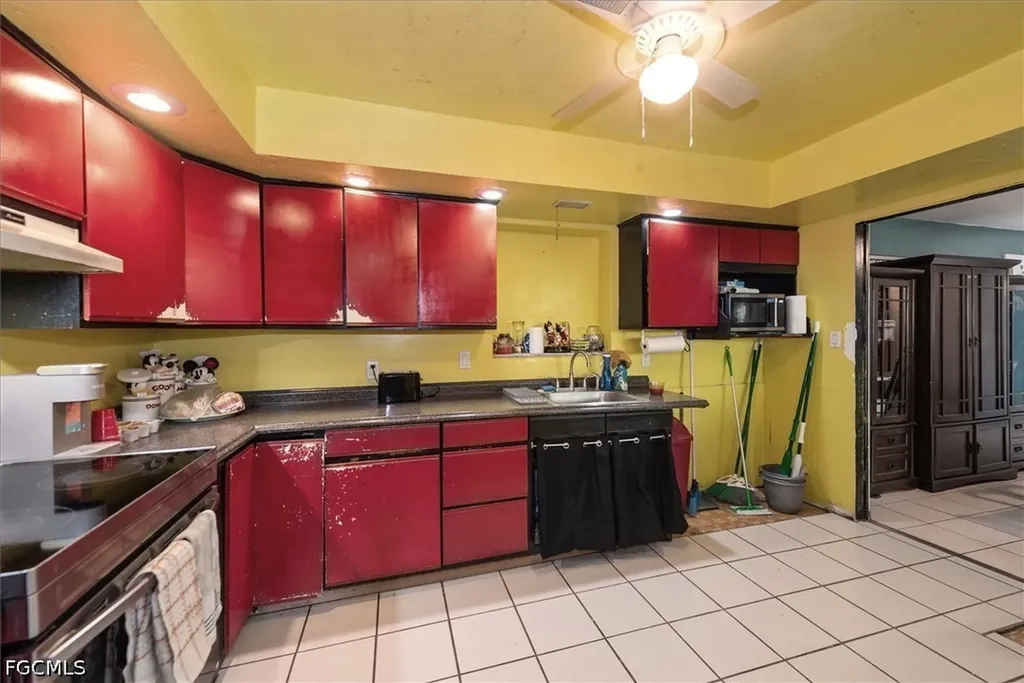 319 W Mariana Avenue North Fort Myers FL 33903