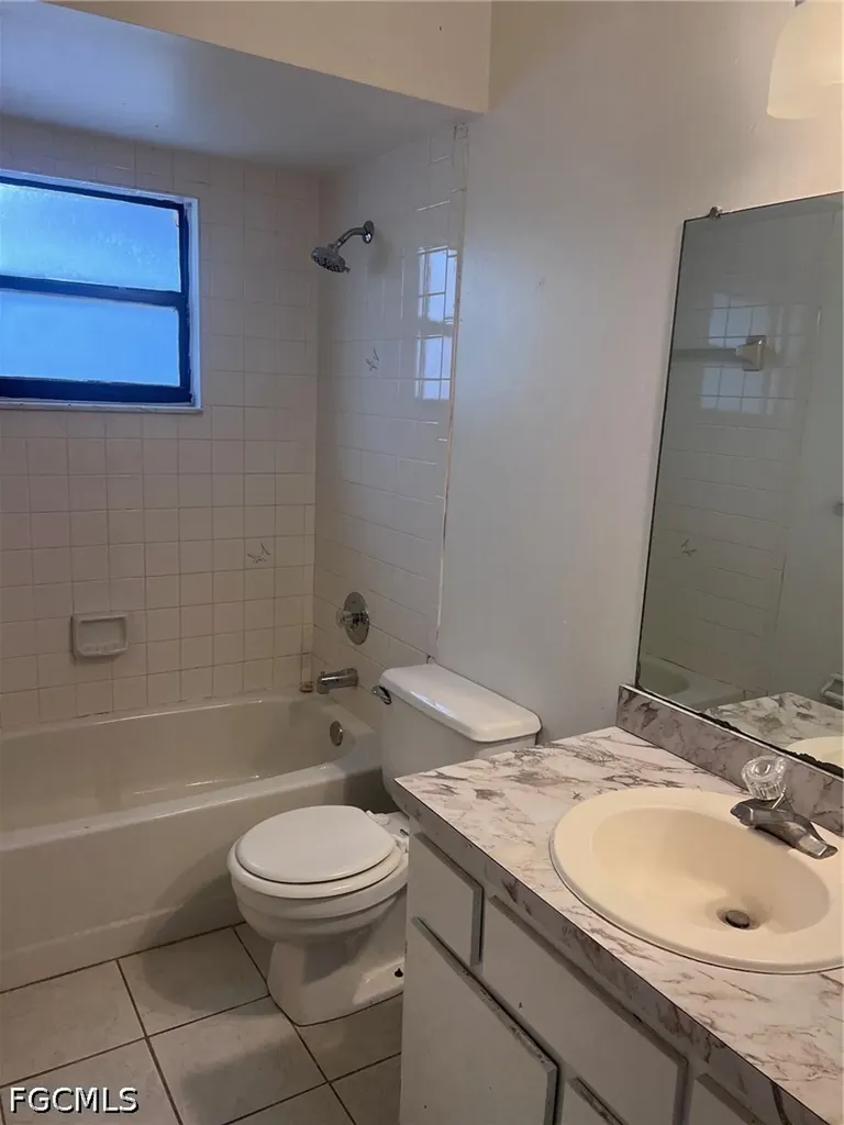 1416 SE 1st Place Cape Coral FL 33990