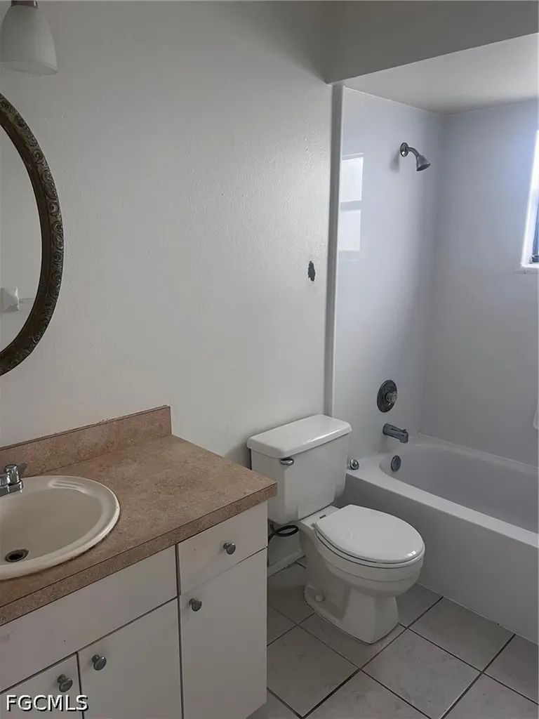 1416 SE 1st Place Cape Coral FL 33990