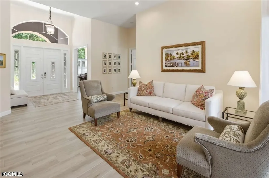 355 14th Avenue NE Naples FL 34120