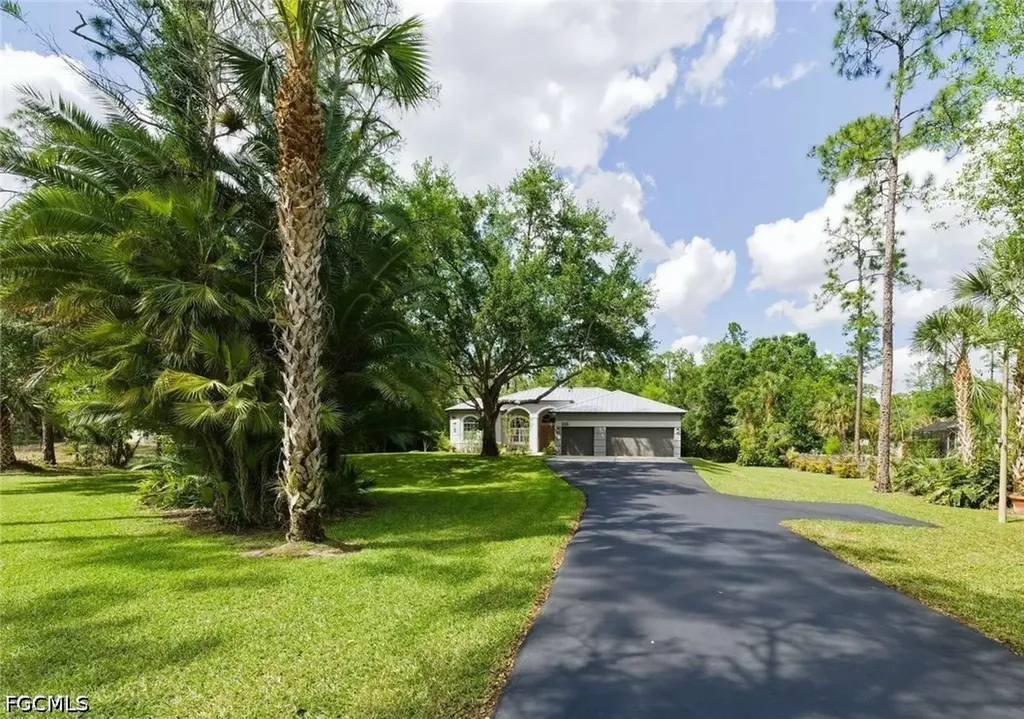 355 14th Avenue NE Naples FL 34120