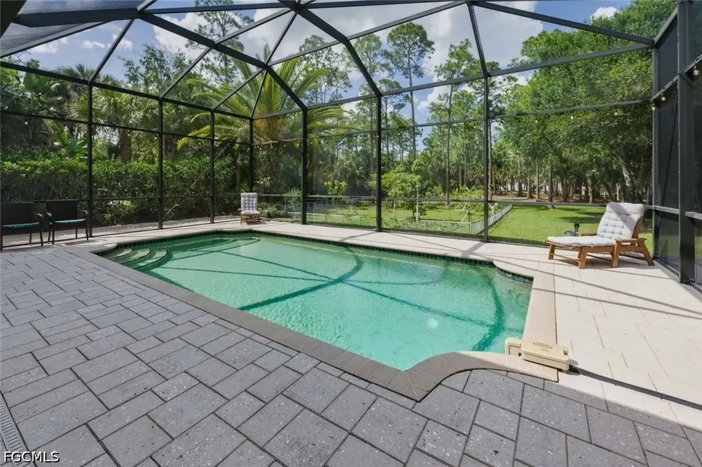 355 14th Avenue NE Naples FL 34120