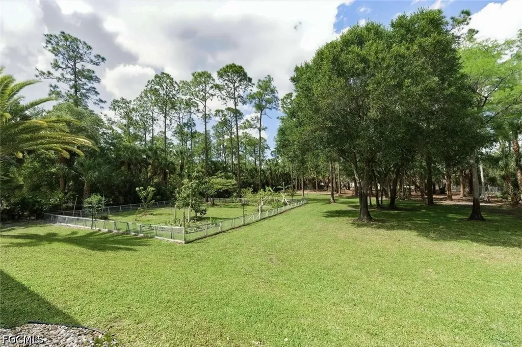 355 14th Avenue NE Naples FL 34120