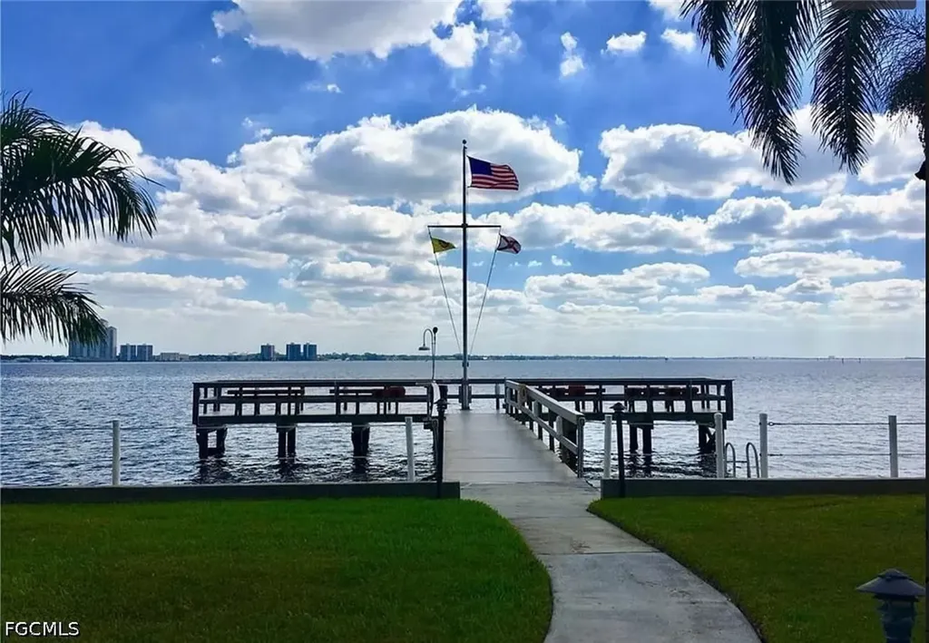 3490 N Key Drive North Fort Myers FL 33903