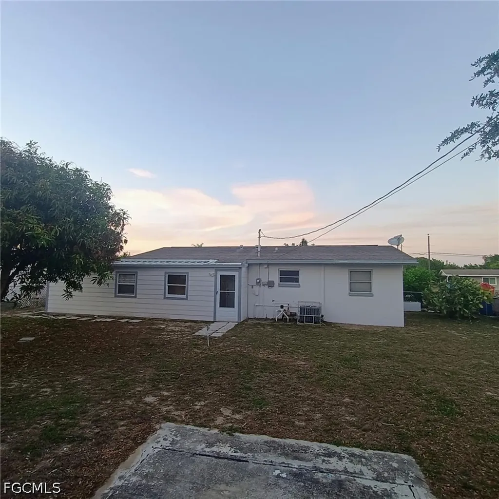 810 Palm Boulevard Lehigh Acres FL 33936