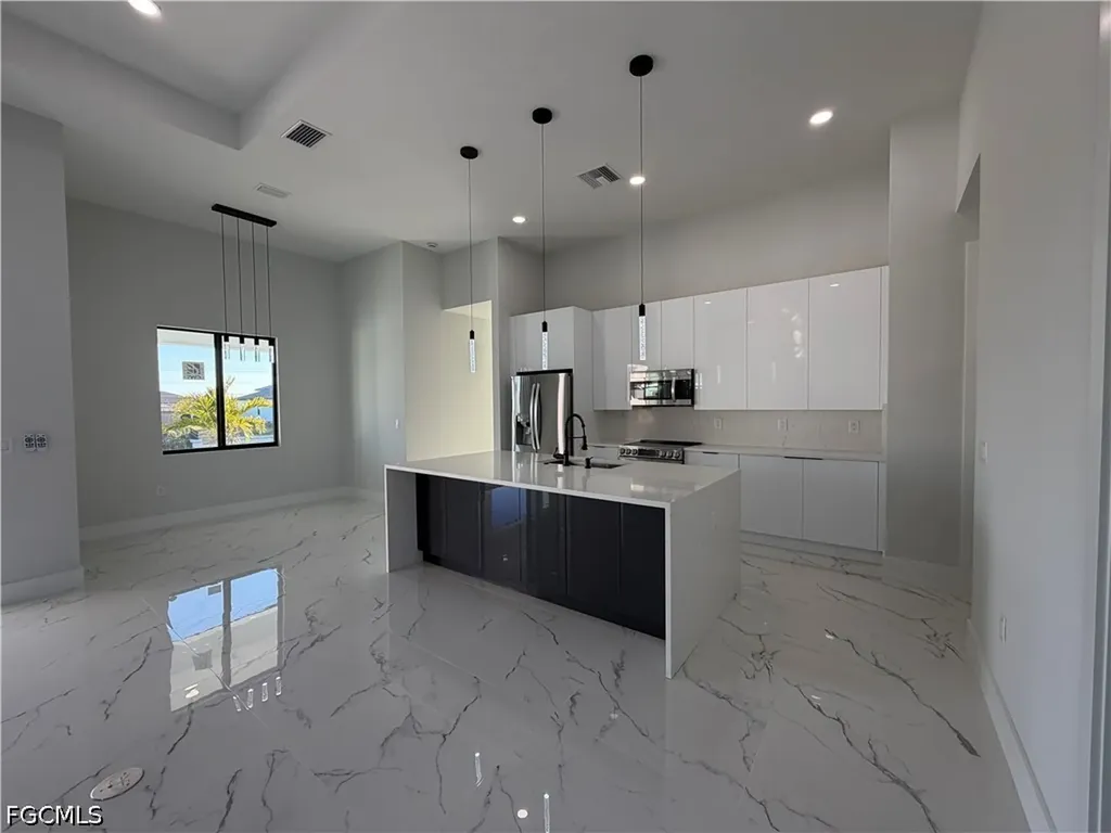 112 NE 6th Street Cape Coral FL 33909