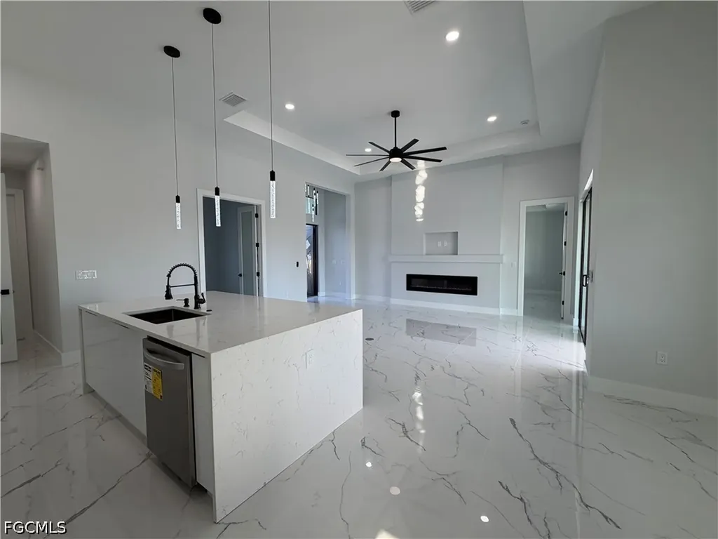 112 NE 6th Street Cape Coral FL 33909