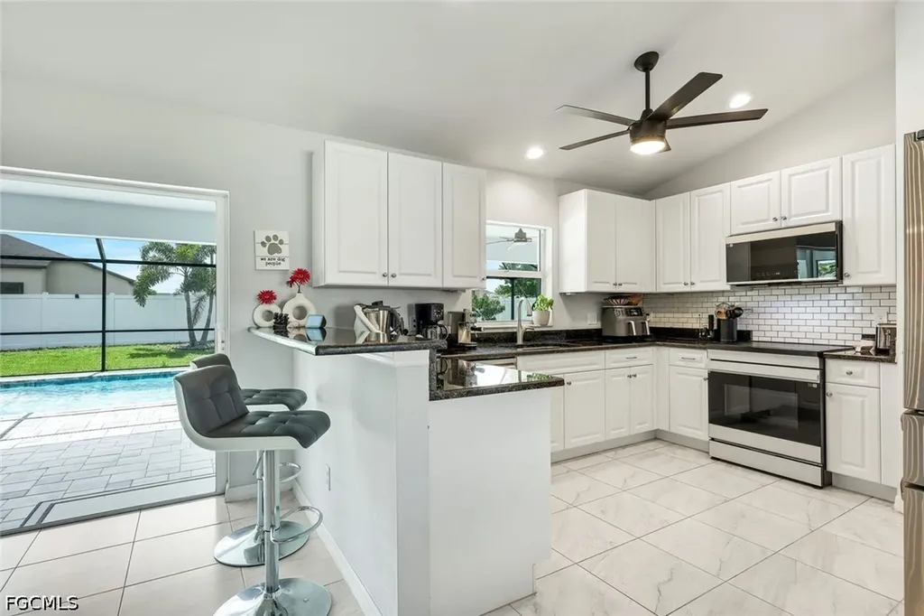 2118 SW 12th Terrace Cape Coral FL 33991