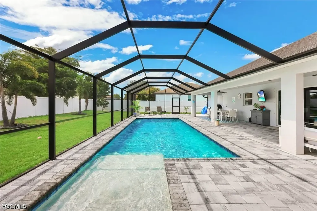 2118 SW 12th Terrace Cape Coral FL 33991