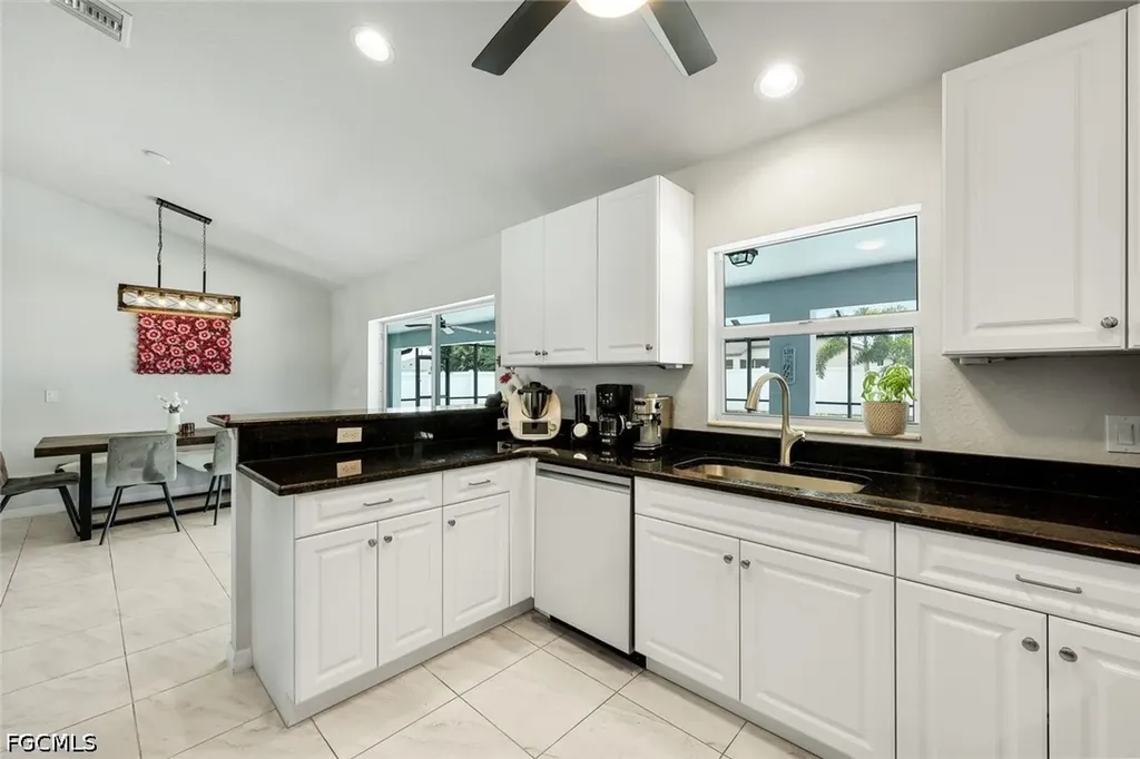 2118 SW 12th Terrace Cape Coral FL 33991