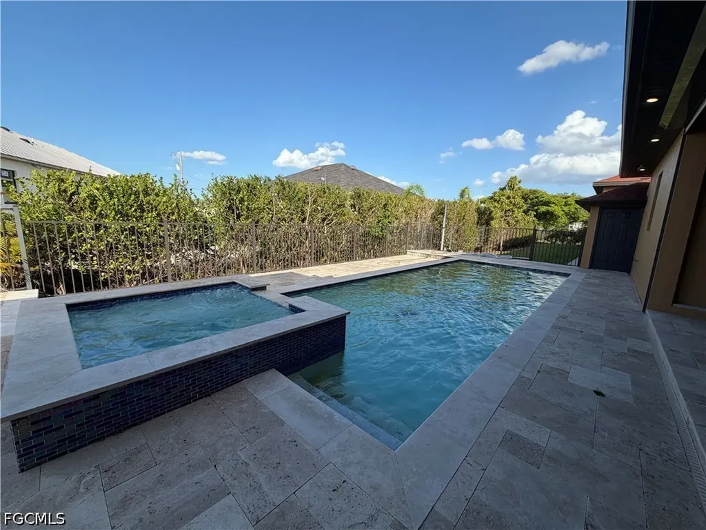 2633 NW 24th Street Cape Coral FL 33993