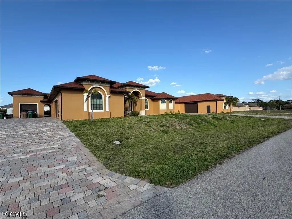 2633 NW 24th Street Cape Coral FL 33993