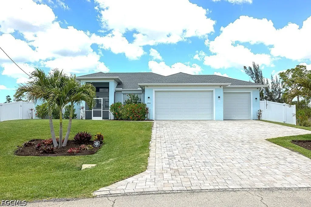 2924 NW 22nd Avenue Cape Coral FL 33993
