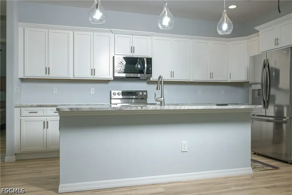 2924 NW 22nd Avenue Cape Coral FL 33993