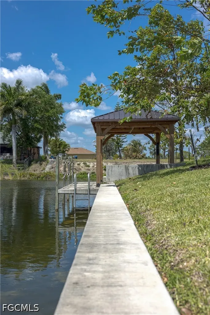 2924 NW 22nd Avenue Cape Coral FL 33993
