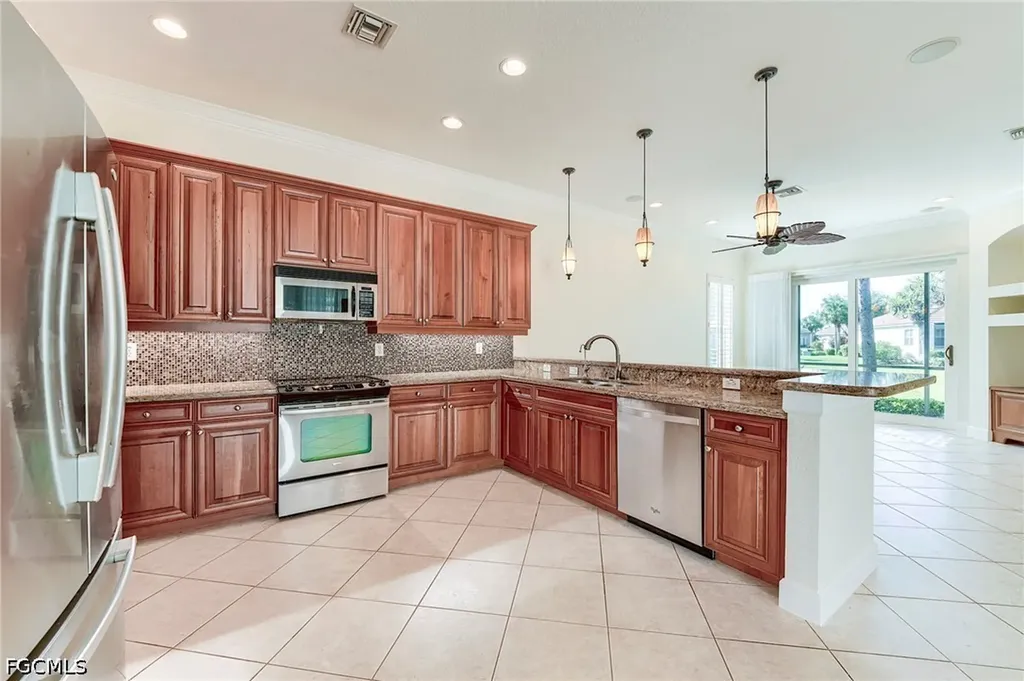 8917 Greenwich Hills Way Fort Myers FL 33908