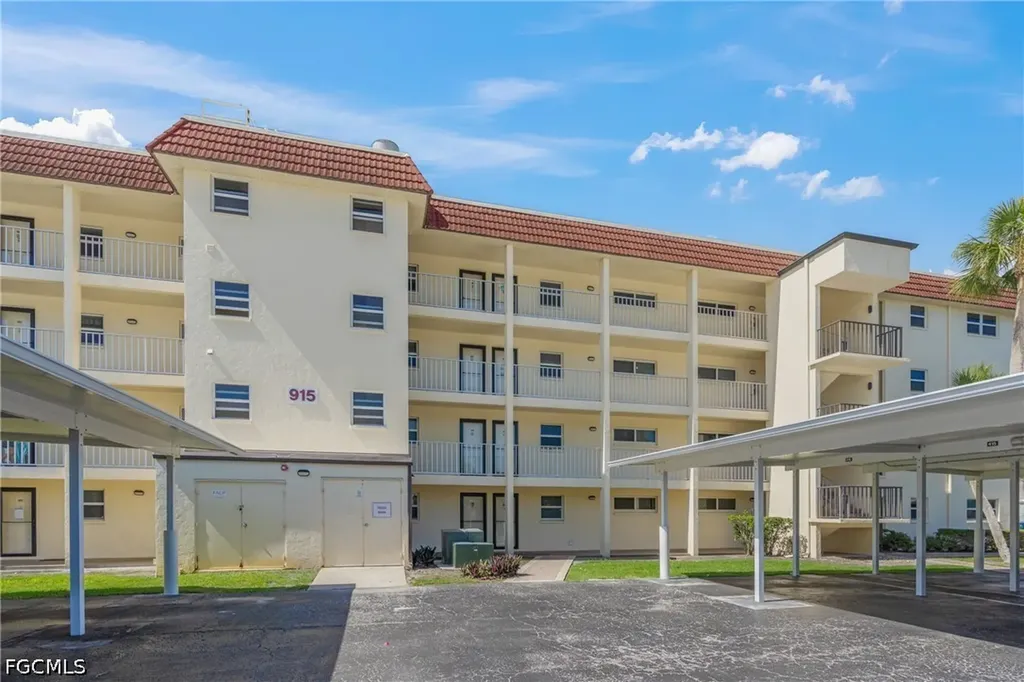 915 Beach Road Sarasota FL 34242
