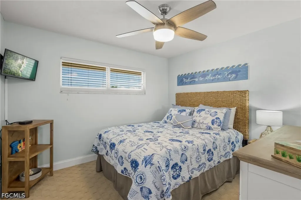 915 Beach Road Sarasota FL 34242