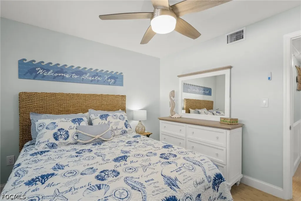 915 Beach Road Sarasota FL 34242