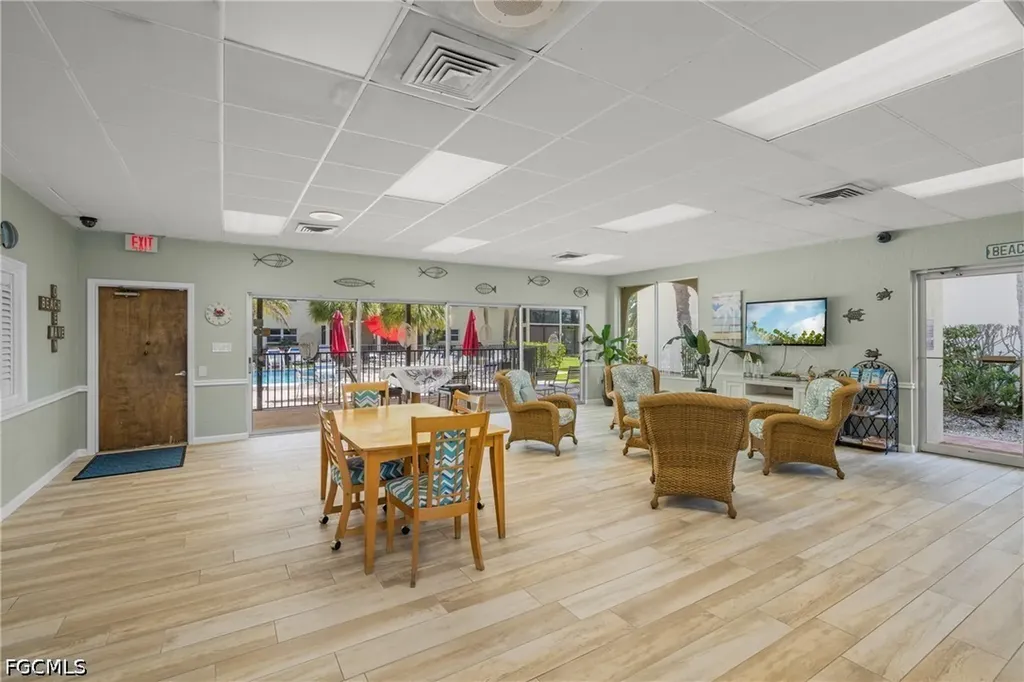915 Beach Road Sarasota FL 34242