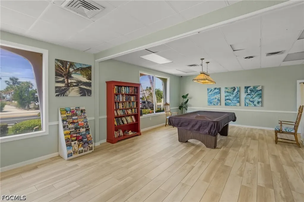 915 Beach Road Sarasota FL 34242