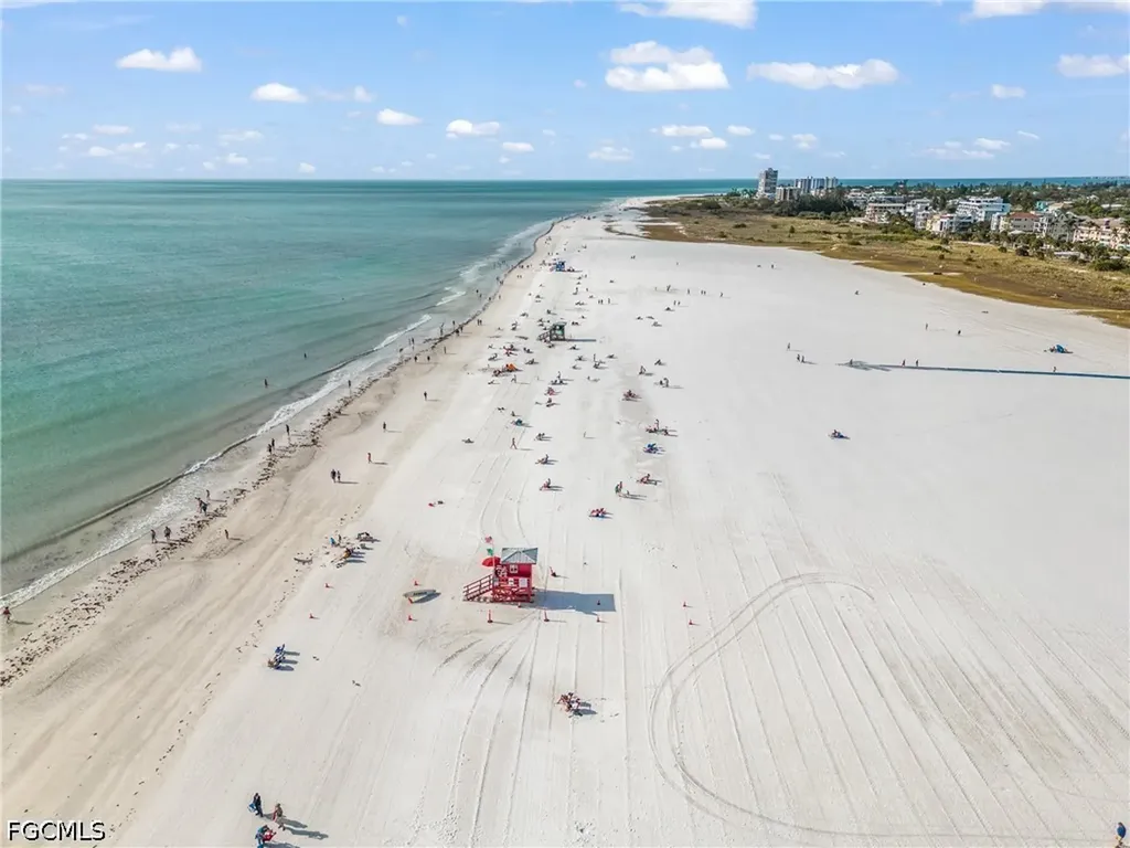 915 Beach Road Sarasota FL 34242