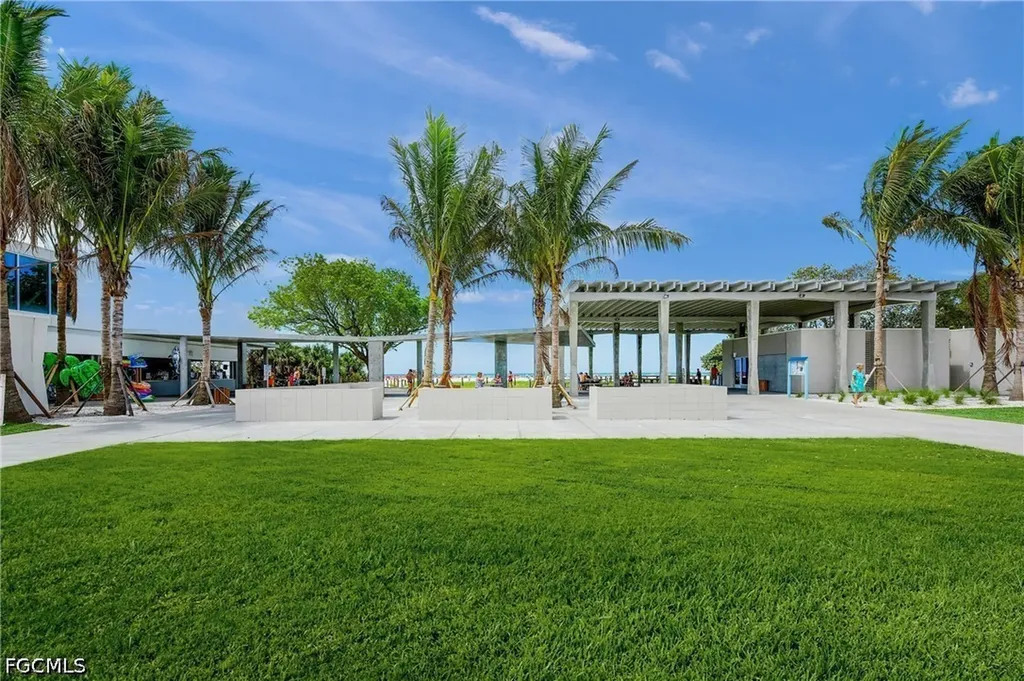 915 Beach Road Sarasota FL 34242