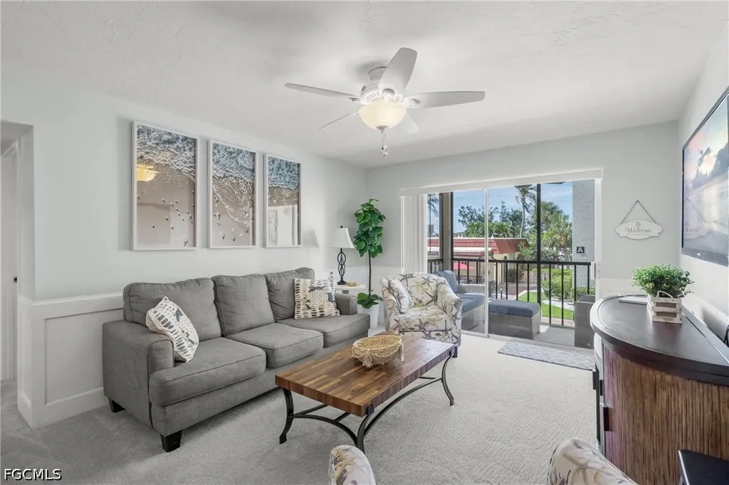 915 Beach Road Sarasota FL 34242