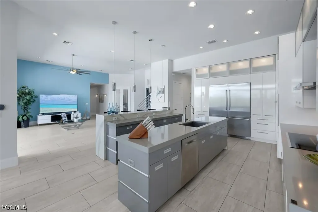 2826 SW 44th Terrace Cape Coral FL 33914