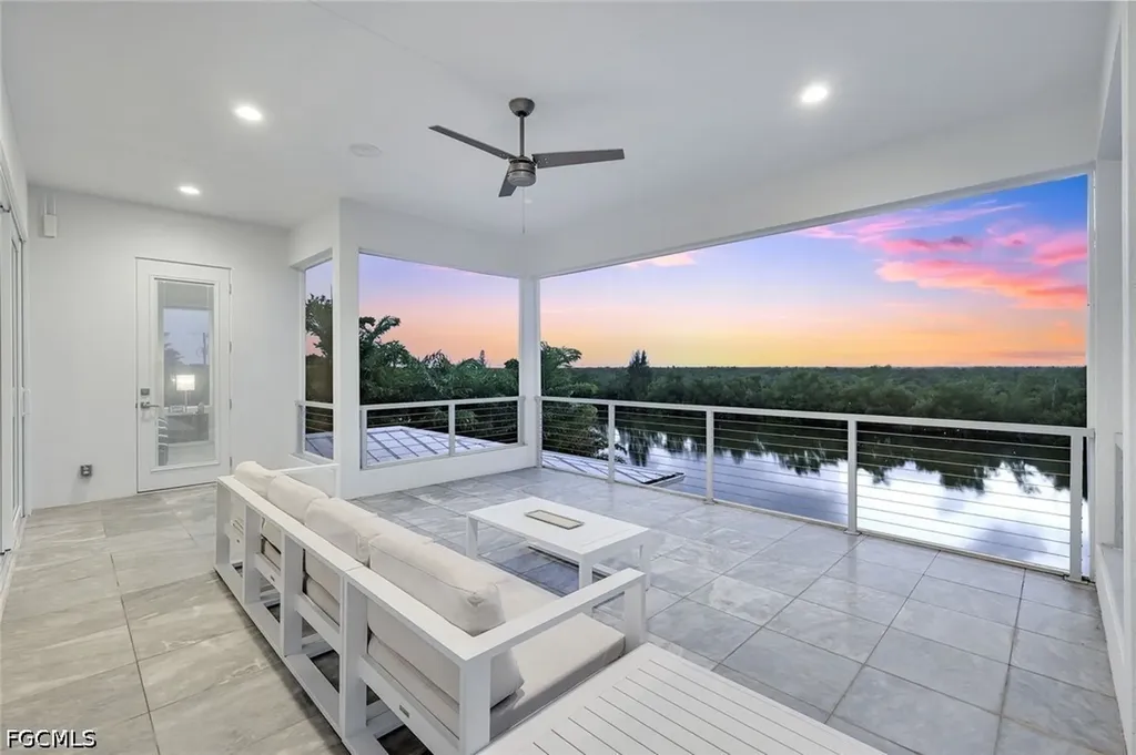 2826 SW 44th Terrace Cape Coral FL 33914