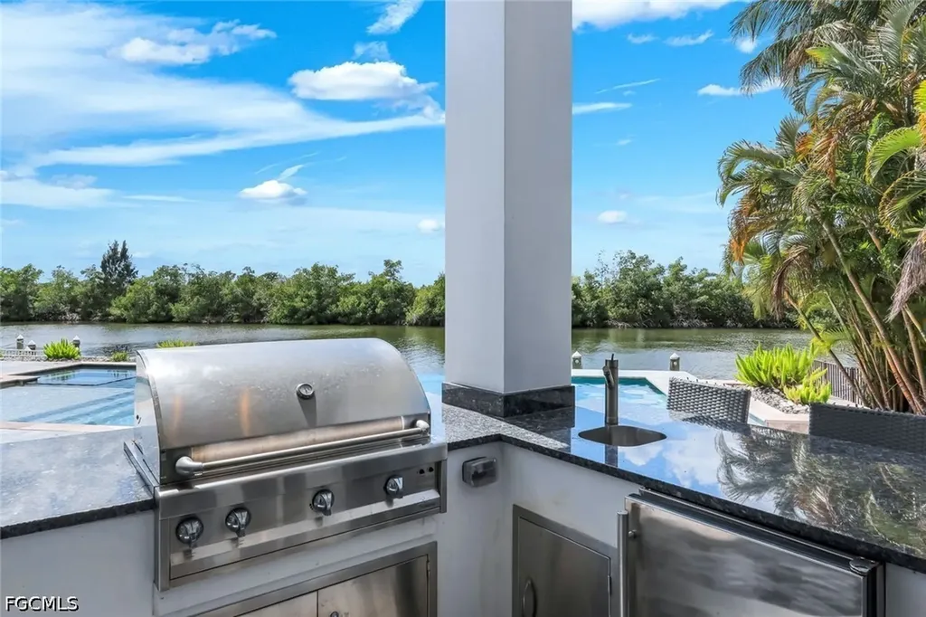 2826 SW 44th Terrace Cape Coral FL 33914