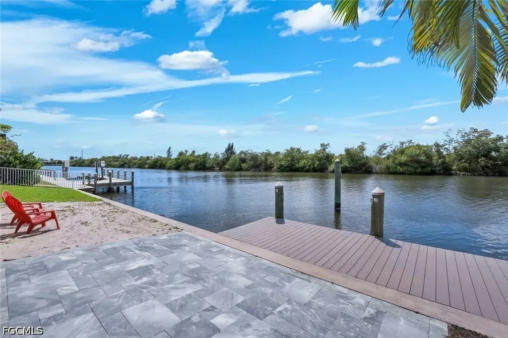 2826 SW 44th Terrace Cape Coral FL 33914