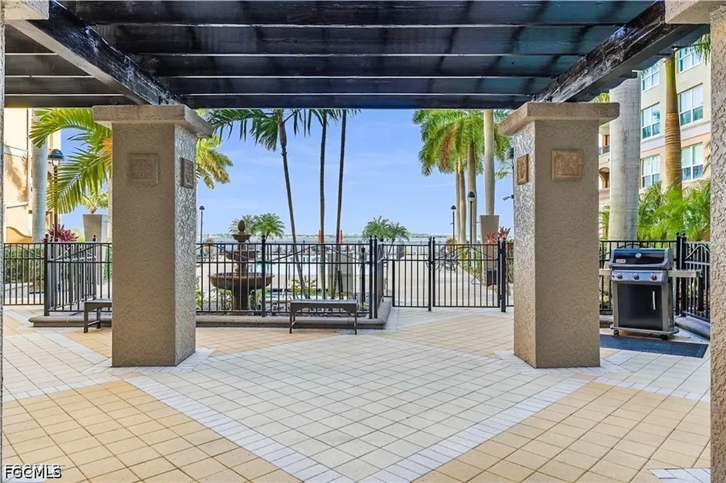 2825 Palm Beach Boulevard Fort Myers FL 33916
