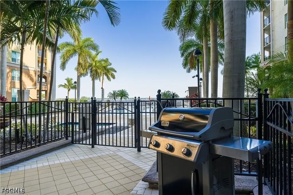 2825 Palm Beach Boulevard Fort Myers FL 33916