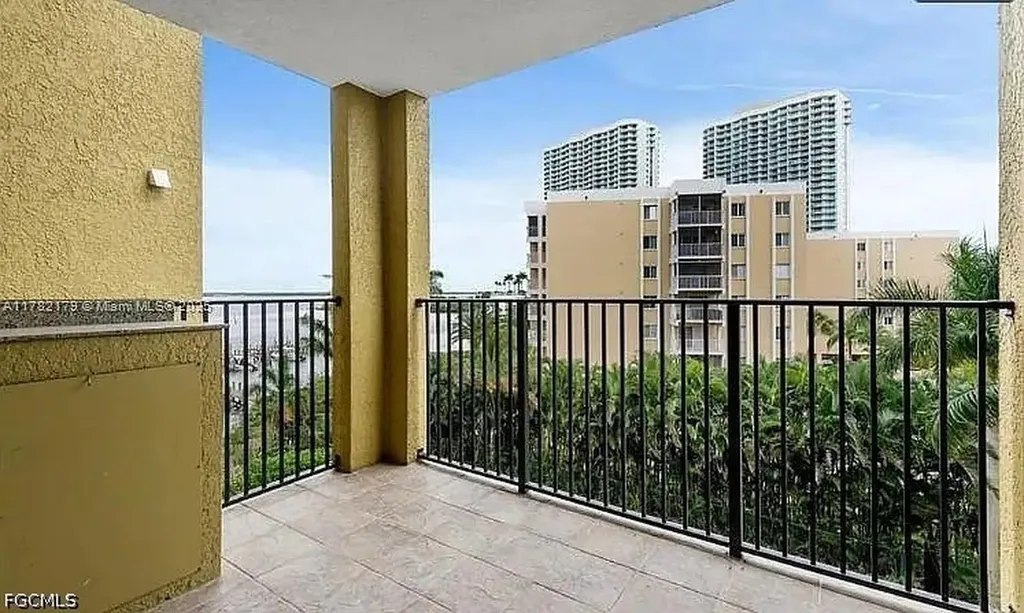 2825 Palm Beach Boulevard Fort Myers FL 33916