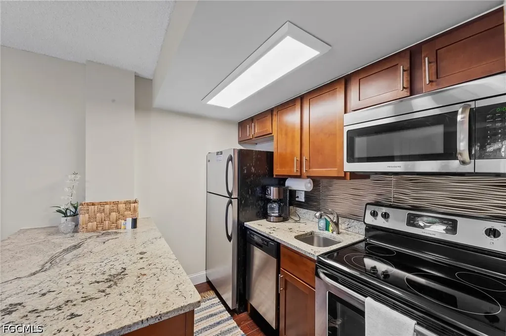 1 Bluebill Avenue Naples FL 34108