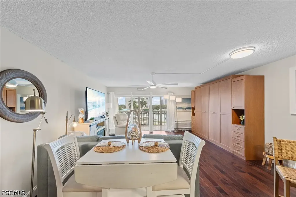 1 Bluebill Avenue Naples FL 34108