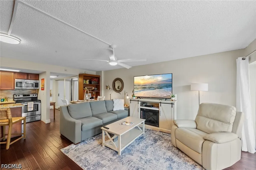 1 Bluebill Avenue Naples FL 34108