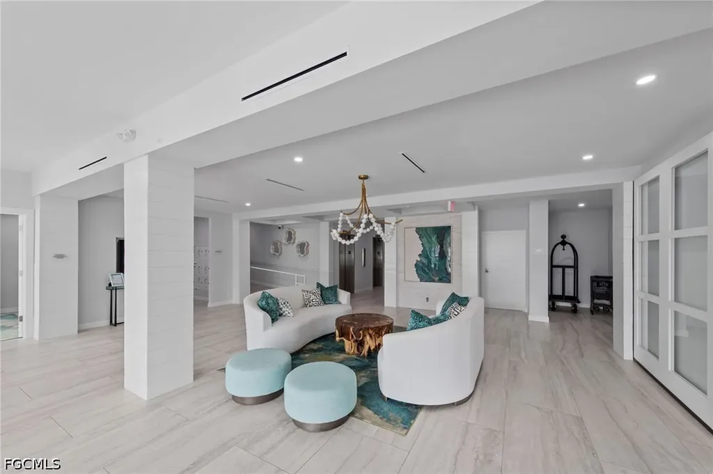 1 Bluebill Avenue Naples FL 34108